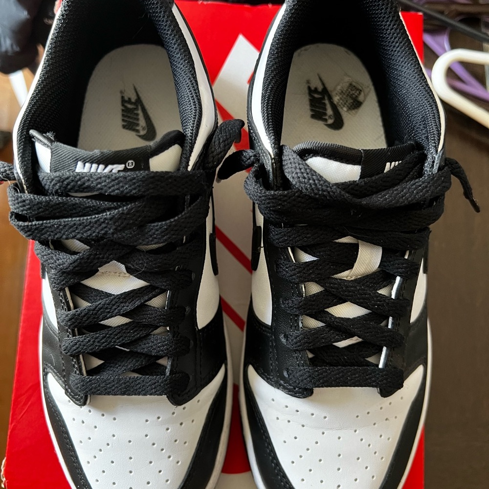Y5.5 I wore these and I’m a size 7. Very well maintained